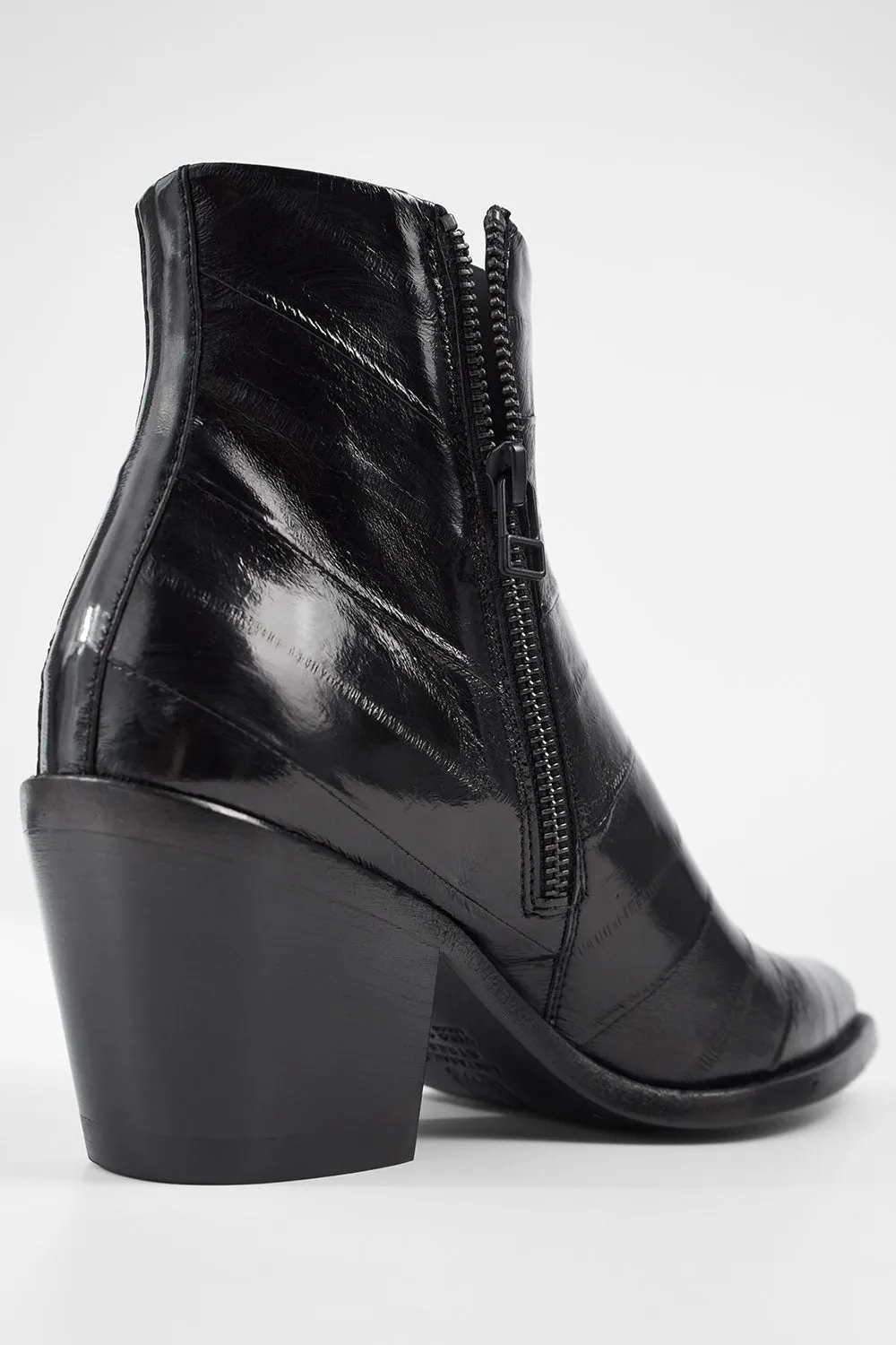 AUSTIN onyx-black texan boots.
