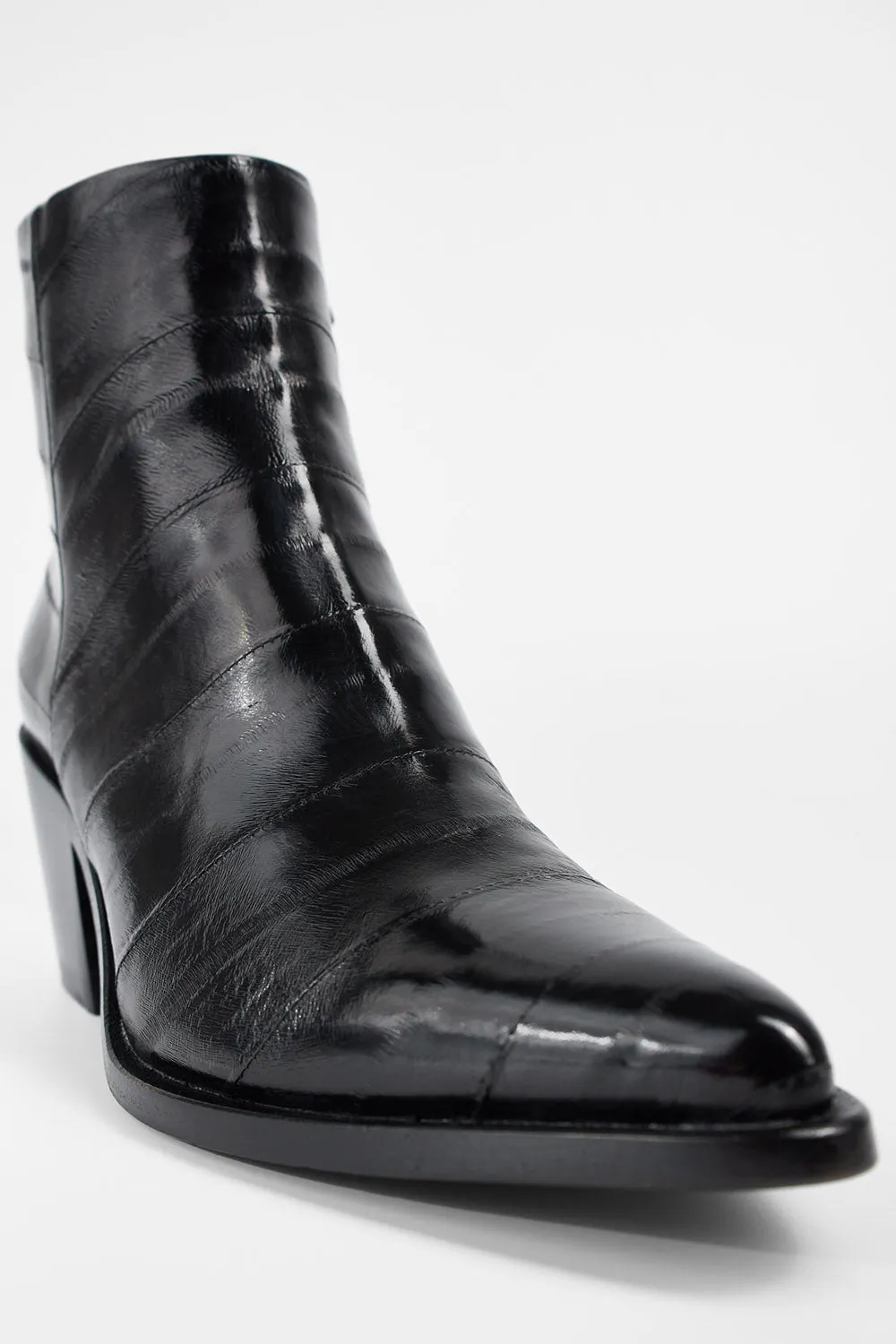 AUSTIN onyx-black texan boots.