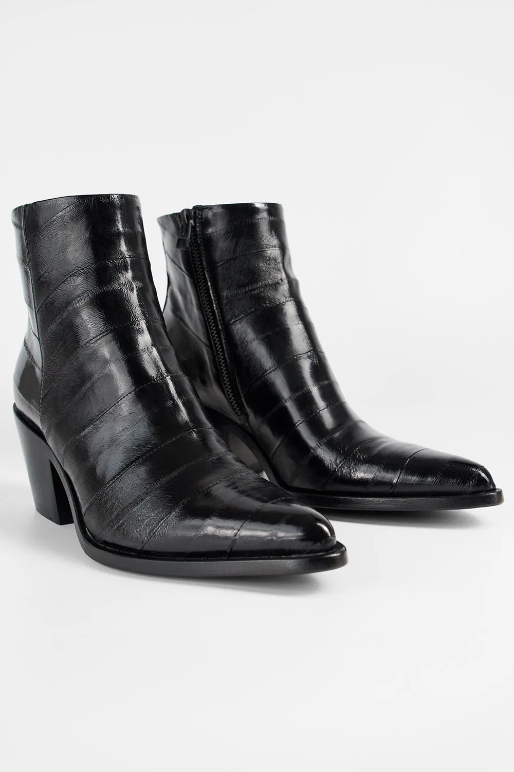 AUSTIN onyx-black texan boots.